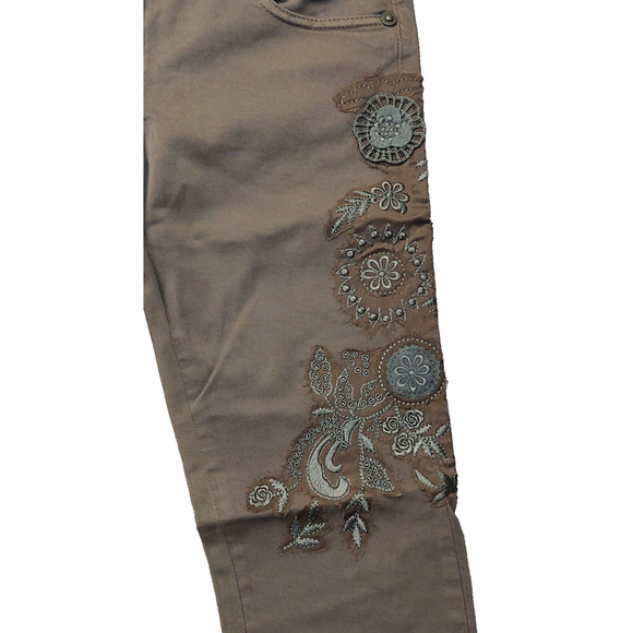 Just Cavalli Black Diamond Floral Brown Denim Slim Cropped Jeans Sz 26 NWT - Picture 16 of 16